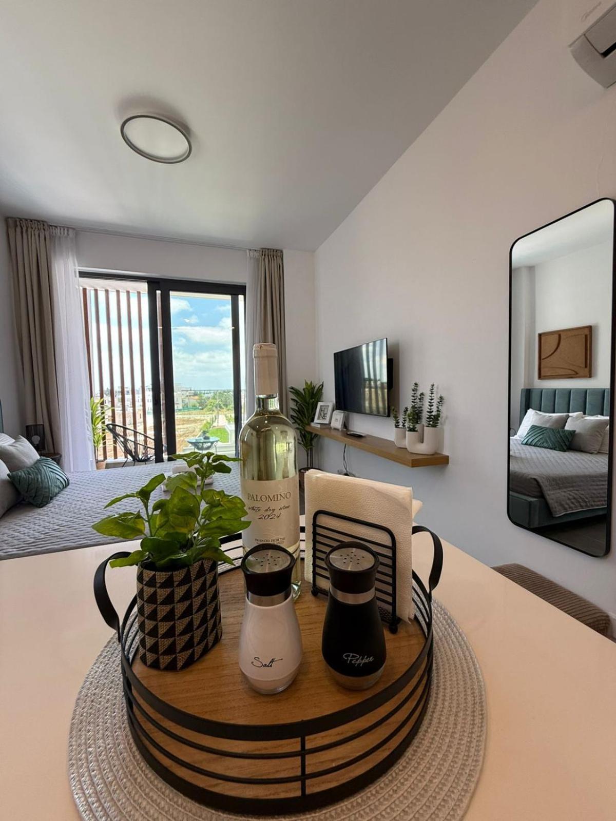 And Chill -luxury In Kato Paphos